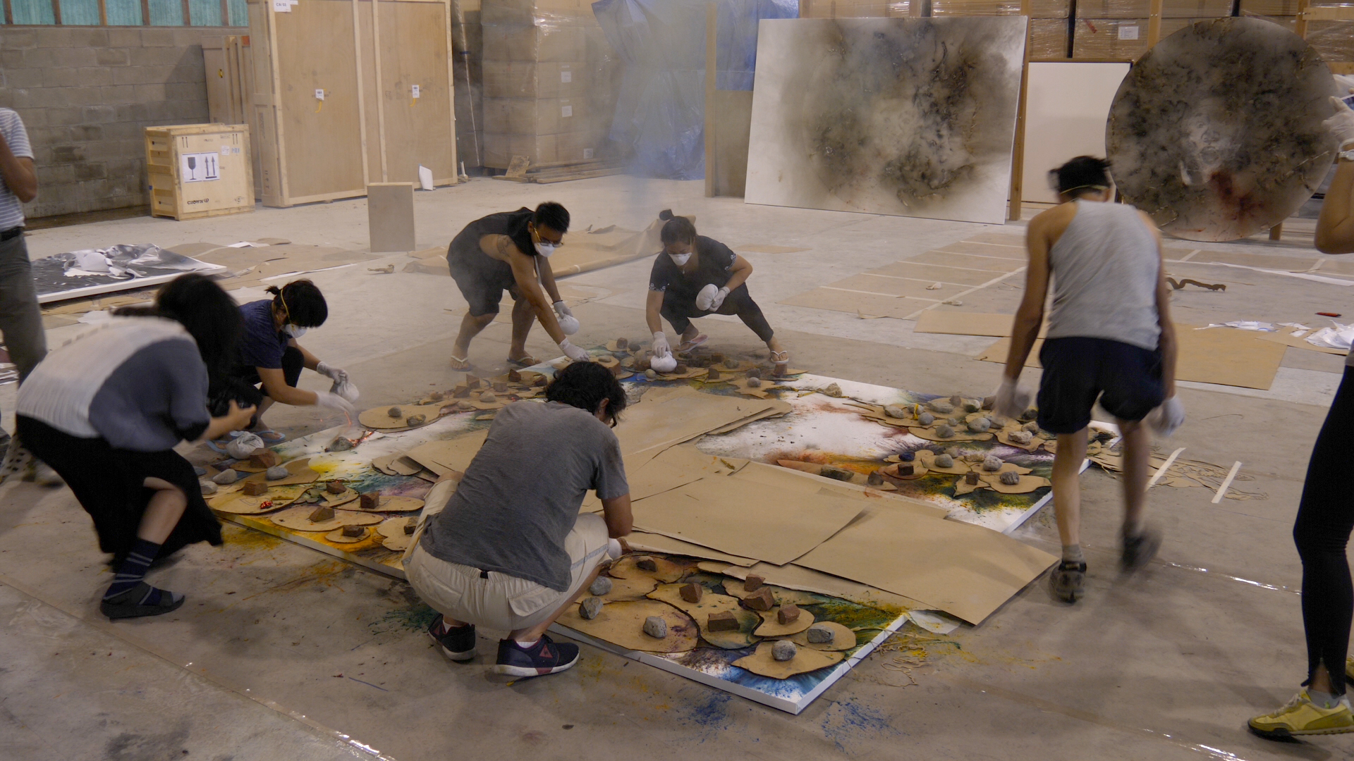 Creation of gunpowder paintings, 2018. Videography by Lin King. Courtesy of Cai Studio.