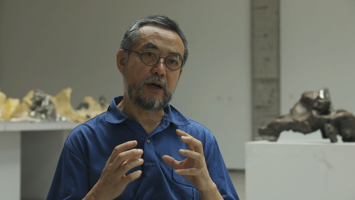 Still from Smart Museum artist interview with SUI Jianguo