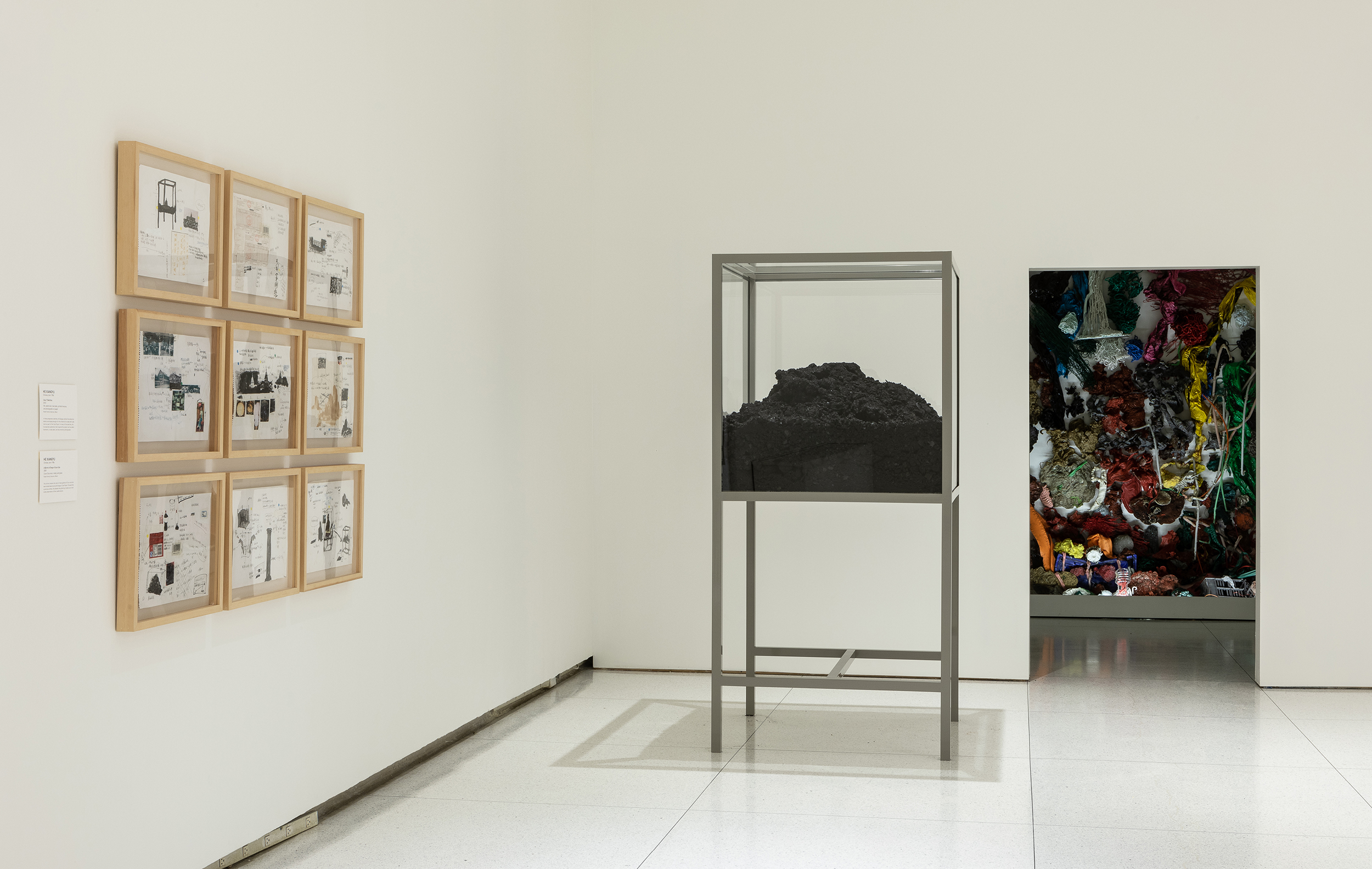 He Xiangyu, A Barrel of Dregs of Coca-Cola, 2009